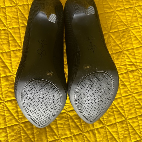NWT Jessica Simpson Parisah Black Pumps - Size 9M - Picture 3 of 5